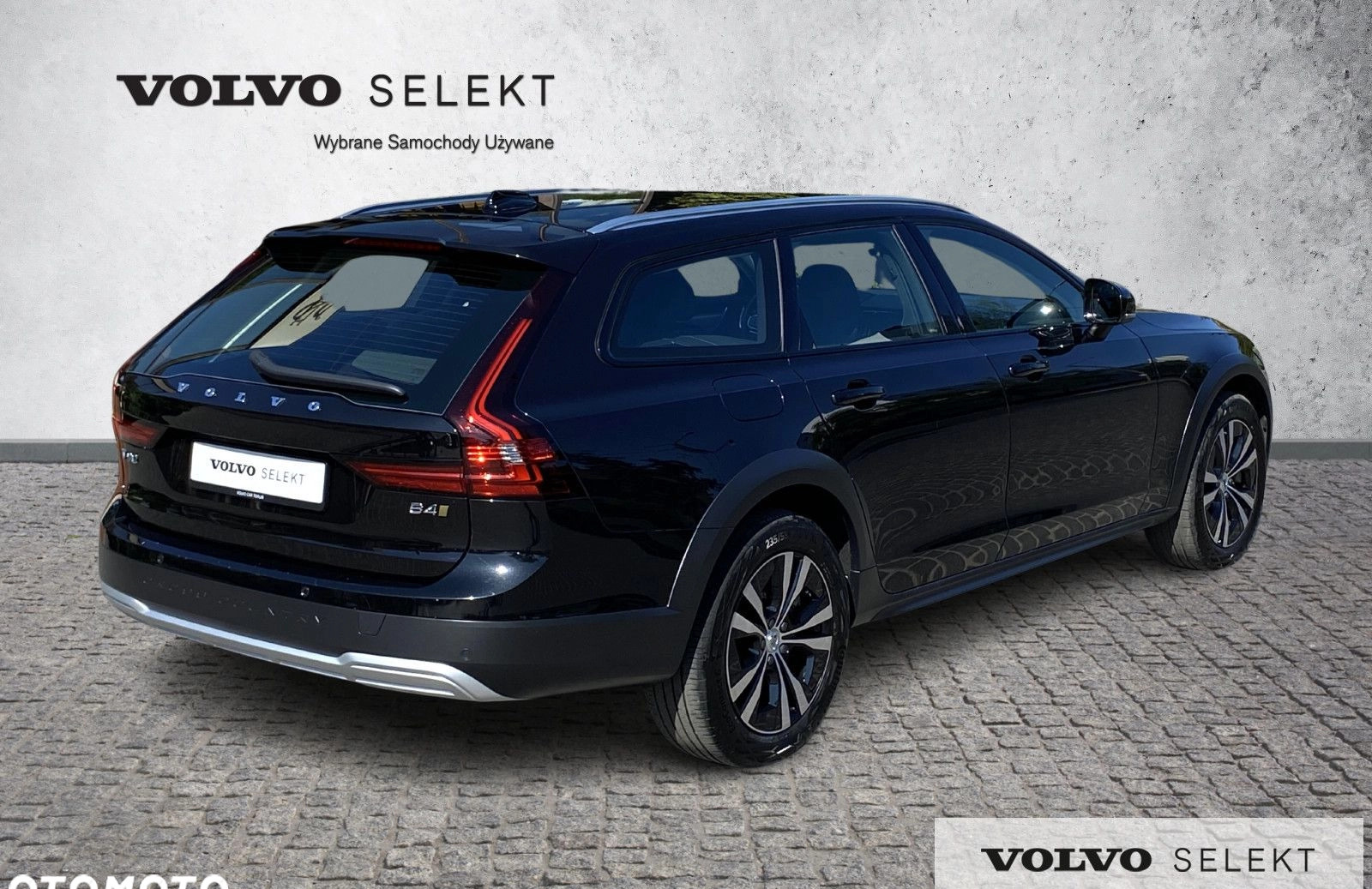 Volvo V90 Cross Country cena 229800 przebieg: 43100, rok produkcji 2022 z Toruń małe 667
